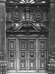 Ansicht der Fassade der Kirche Saint-Paul-Saint-Louis, Paris, das Hauptportal, 1627-41